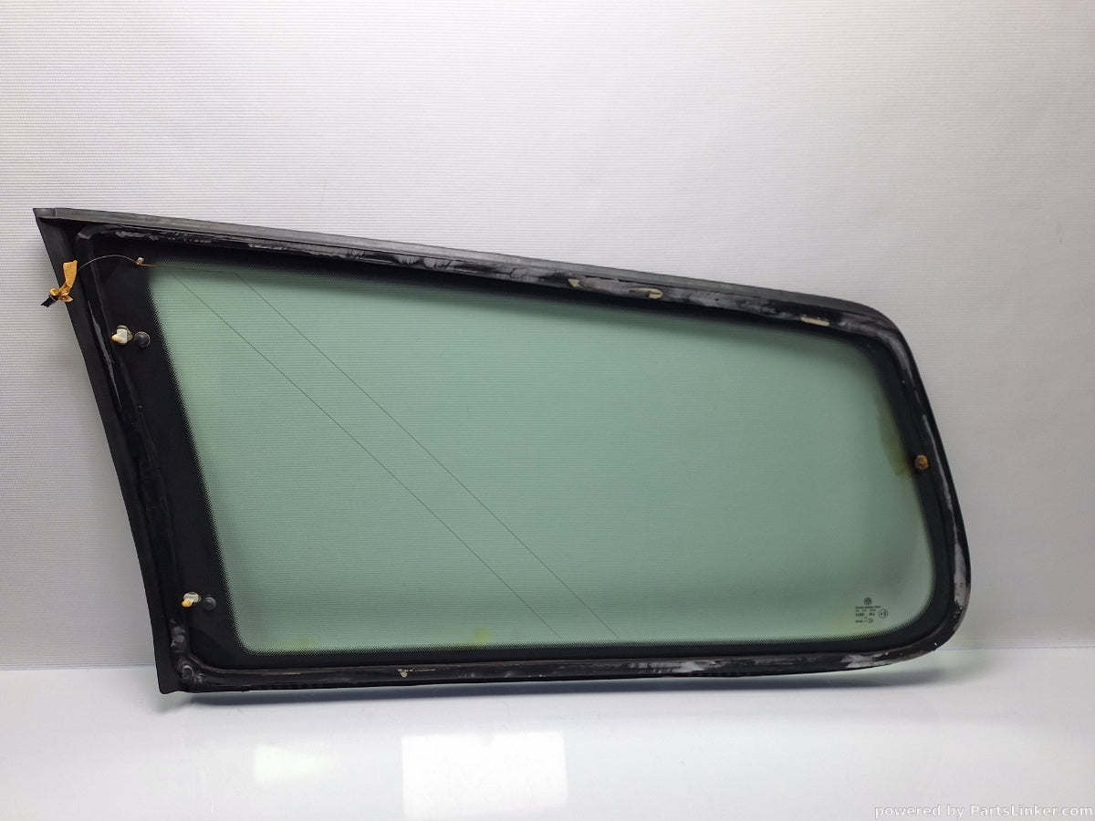 Geam fix lateral dreapta spate VOLKSWAGEN PASSAT Variant (3C5) [ 2005 - 2011 ] TDI (CBDC) 81KW|110HP 3C9845298