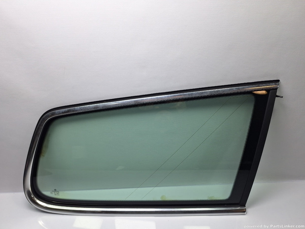 Geam fix lateral dreapta spate VOLKSWAGEN PASSAT Variant (3C5) [ 2005 - 2011 ] TDI (CBDC) 81KW|110HP 3C9845298