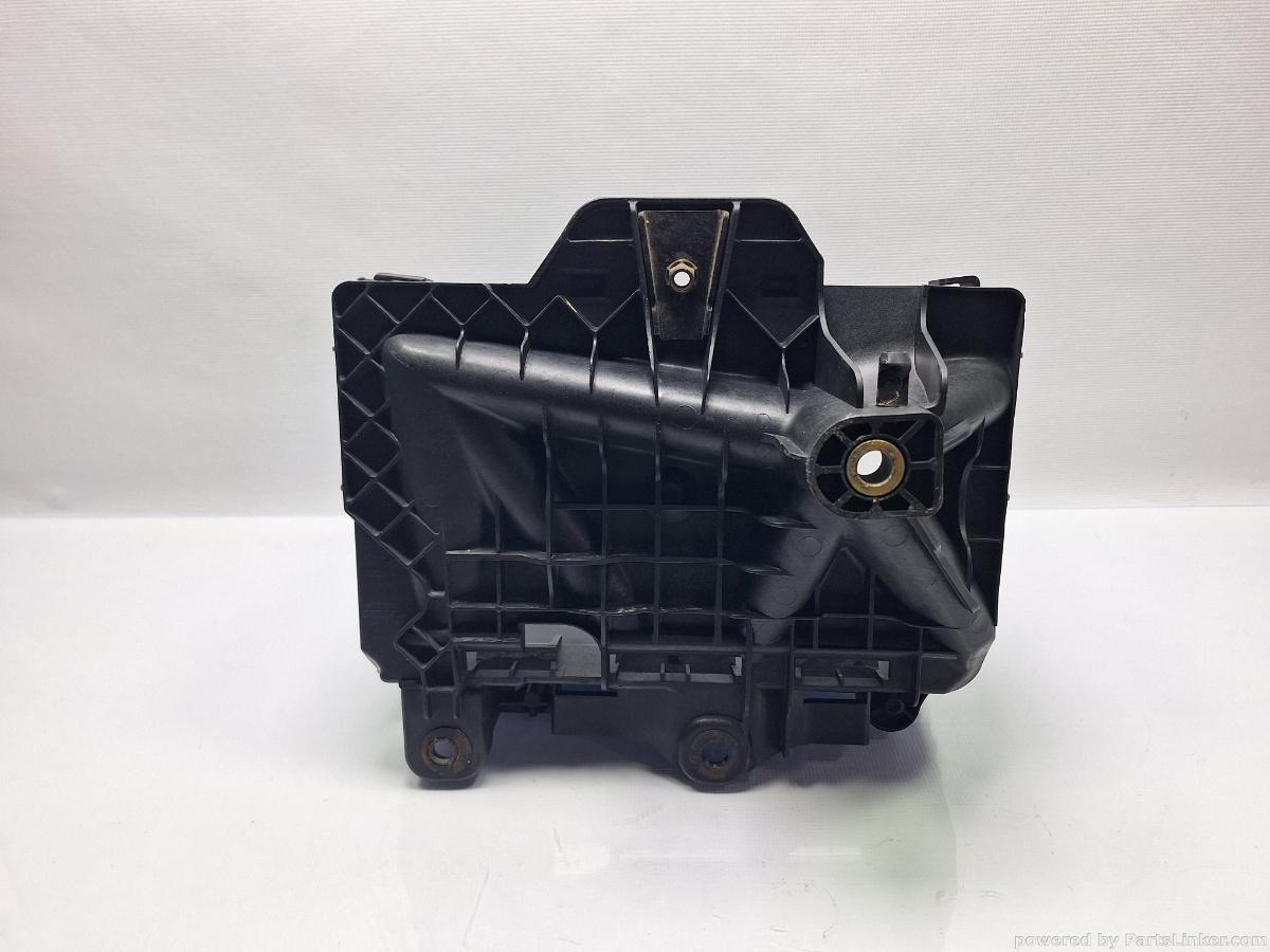 Carcasa baterie SEAT IBIZA IV (6L1) [ 2002 - 2009 ] 16V (AUB, BBZ) 74KW|100HP OEM 6Q0915331D
