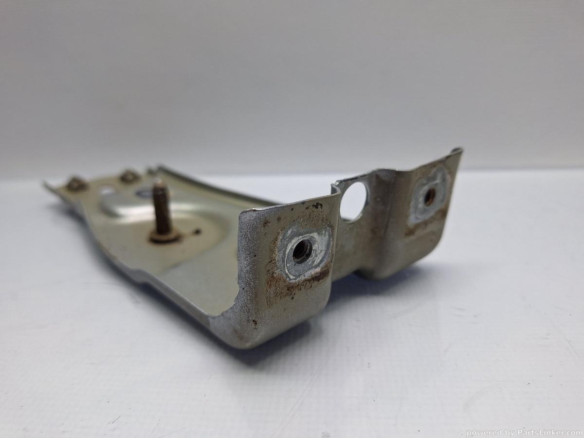 Suport aripa stanga fata VOLKSWAGEN PASSAT Variant (3C5) [ 2005 - 2011 ] TDI (CBDC) 81KW|110HP OEM 3C0821141