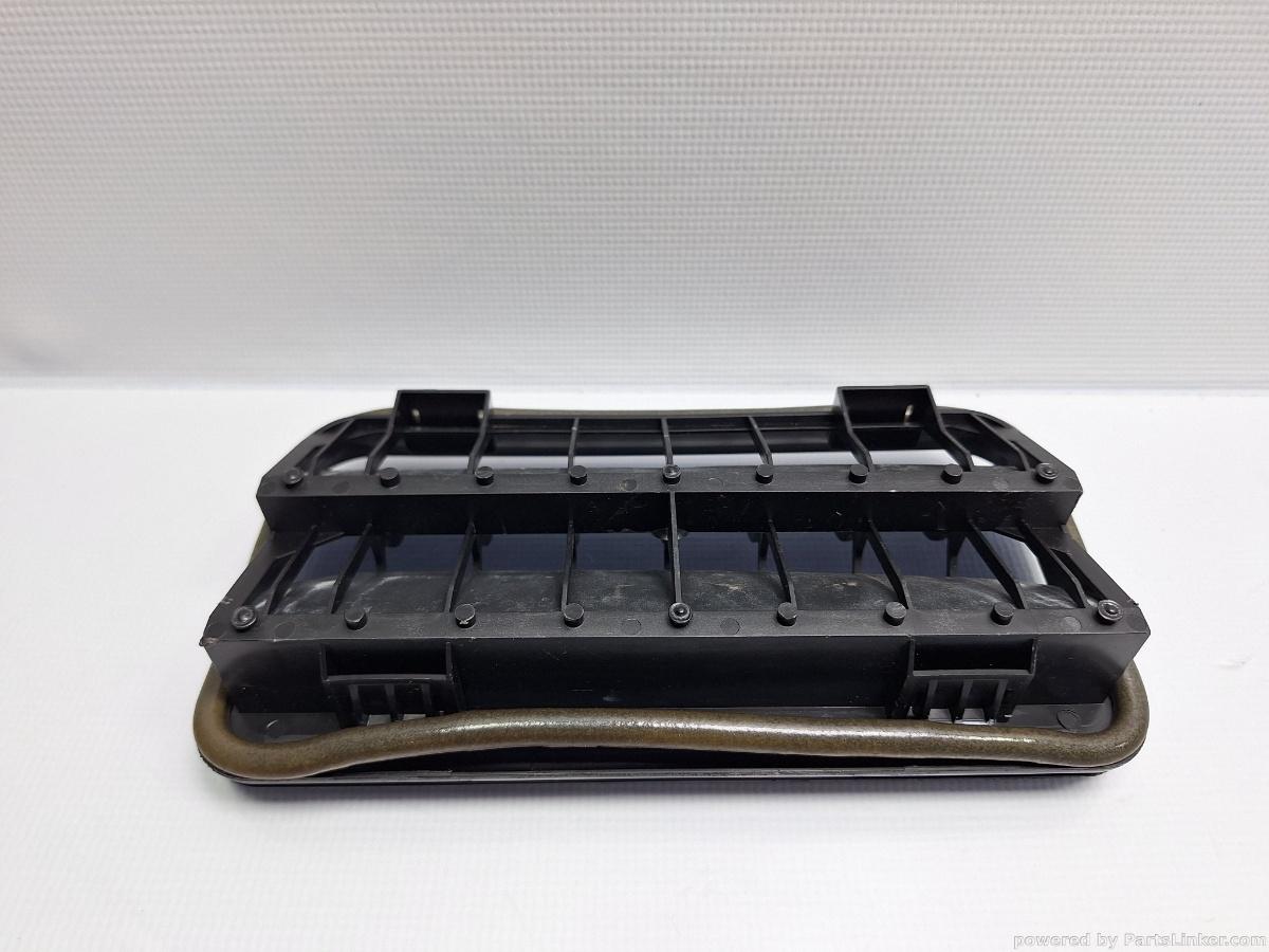Grilaj aerisire habitaclu VOLKSWAGEN PASSAT Variant (3C5) [ 2005 - 2011 ] TDI (CBDC) 81KW|110HP OEM 3C0819465