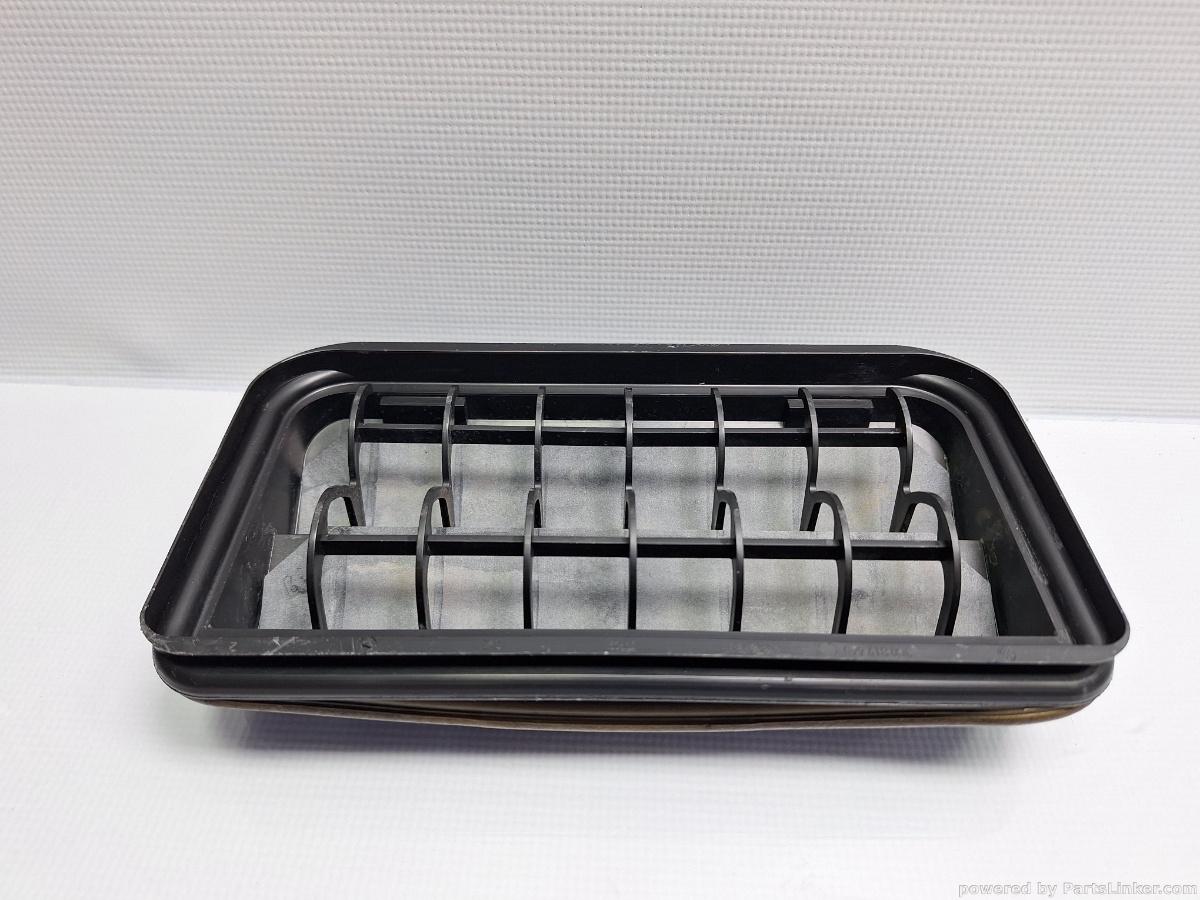Grilaj aerisire habitaclu VOLKSWAGEN PASSAT Variant (3C5) [ 2005 - 2011 ] TDI (CBDC) 81KW|110HP OEM 3C0819465