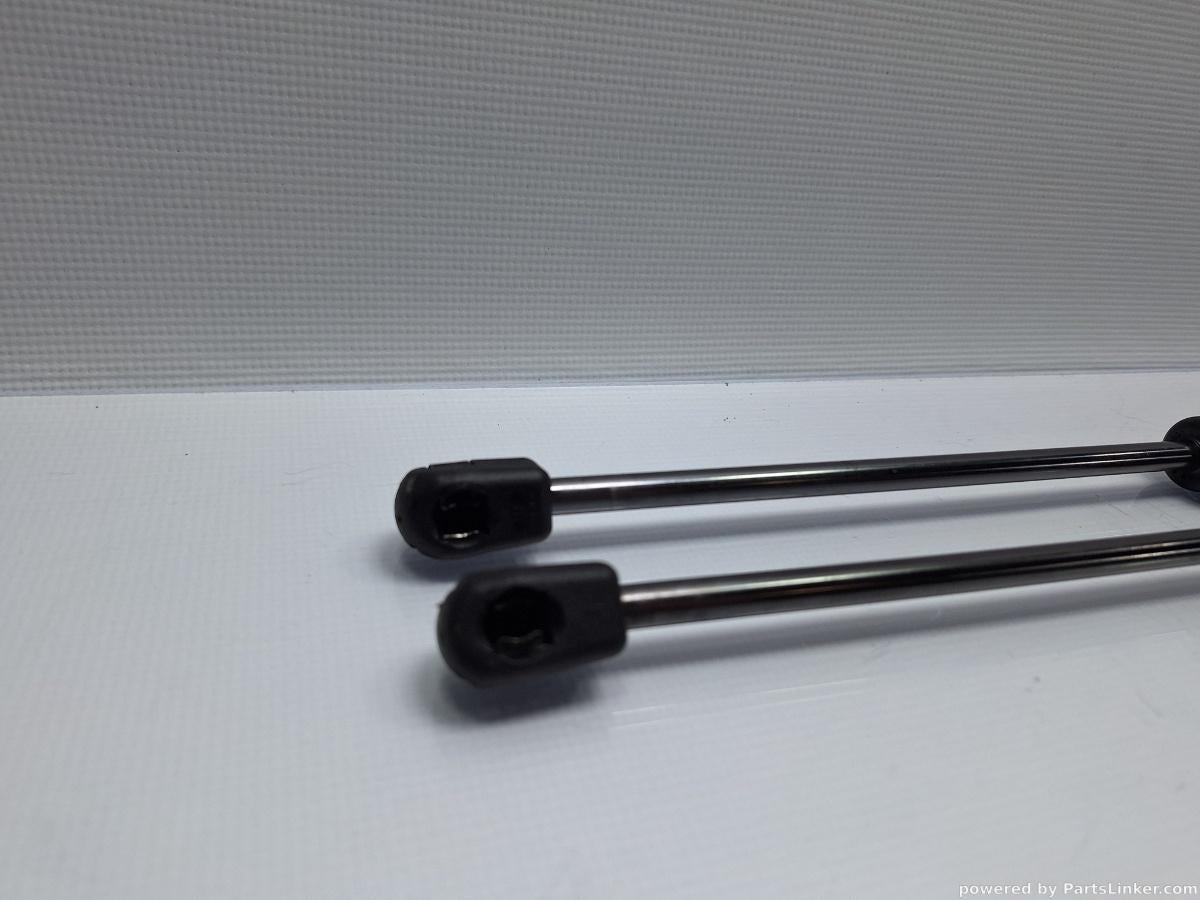 Amortizoare haion VOLKSWAGEN PASSAT Variant (3C5) [ 2005 - 2011 ] TDI (CBDC) 81KW|110HP OEM 3C9827550A