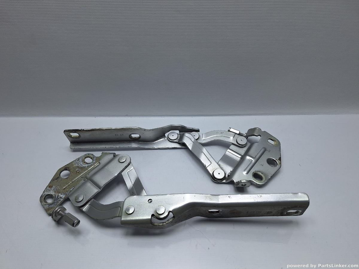 Balamale capota motor VOLKSWAGEN PASSAT Variant (3C5) [ 2005 - 2011 ] TDI (CBDC) 81KW|110HP OEM 3C0823301E , 3C0823302E