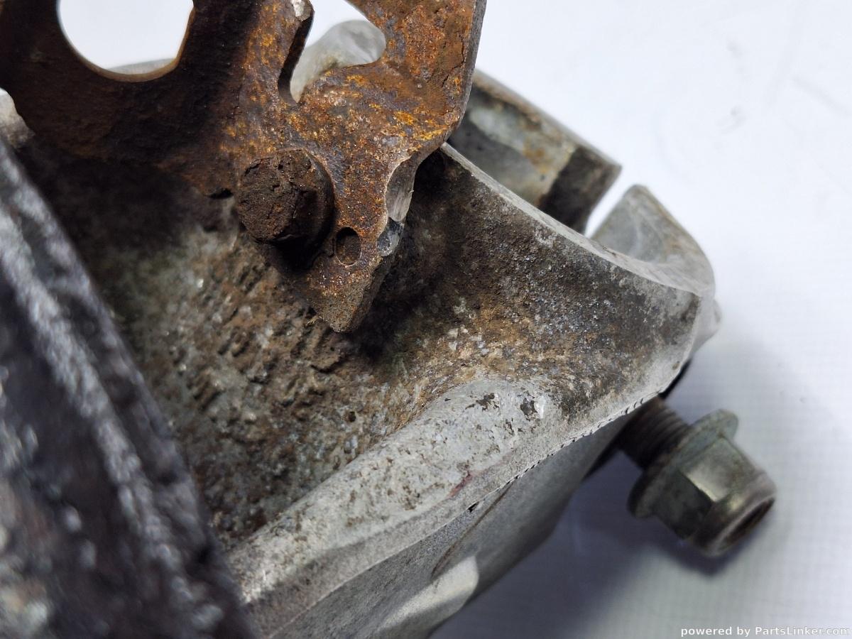 Fuzeta dreapta fata VOLKSWAGEN PASSAT Variant (3C5) [ 2005 - 2011 ] TDI (CBDC) 81KW|110HP OEM 3C0407254F