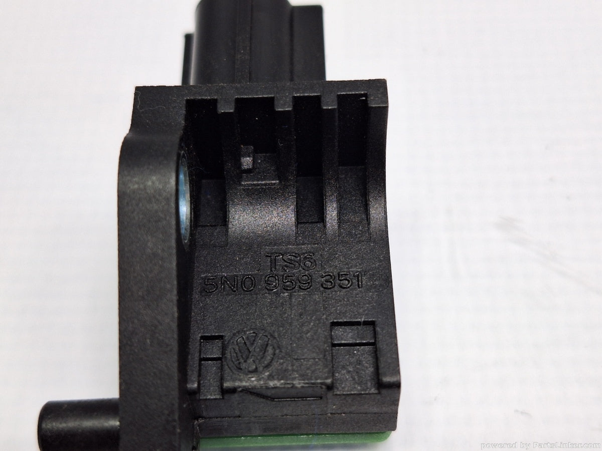 Senzor impact airbag VOLKSWAGEN PASSAT Variant (3C5) [ 2005 - 2011 ] TDI (CBDC) 81KW|110HP 5N0959351B
