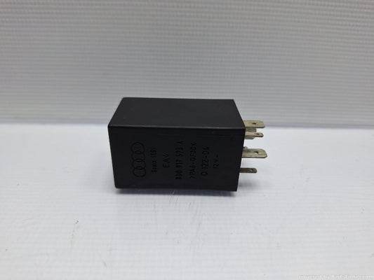 Releu 384 VOLKSWAGEN PASSAT Variant (3B6) [ 2000 - 2005 ] TDI (AVB) 74KW|101HP 8D0919578A