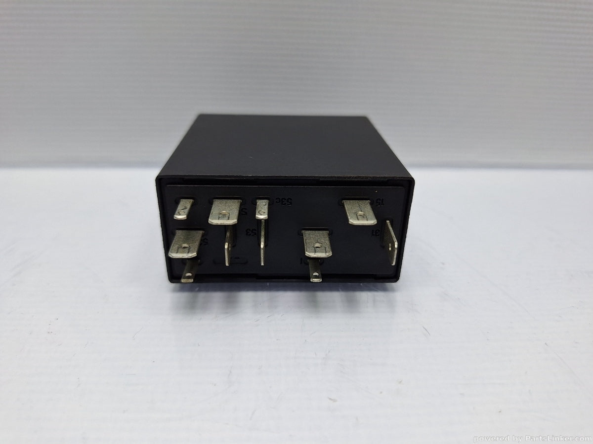 Releu 377 VOLKSWAGEN PASSAT Variant (3B6) [ 2000 - 2005 ] TDI (AVB) 74KW|101HP 4B0955531A