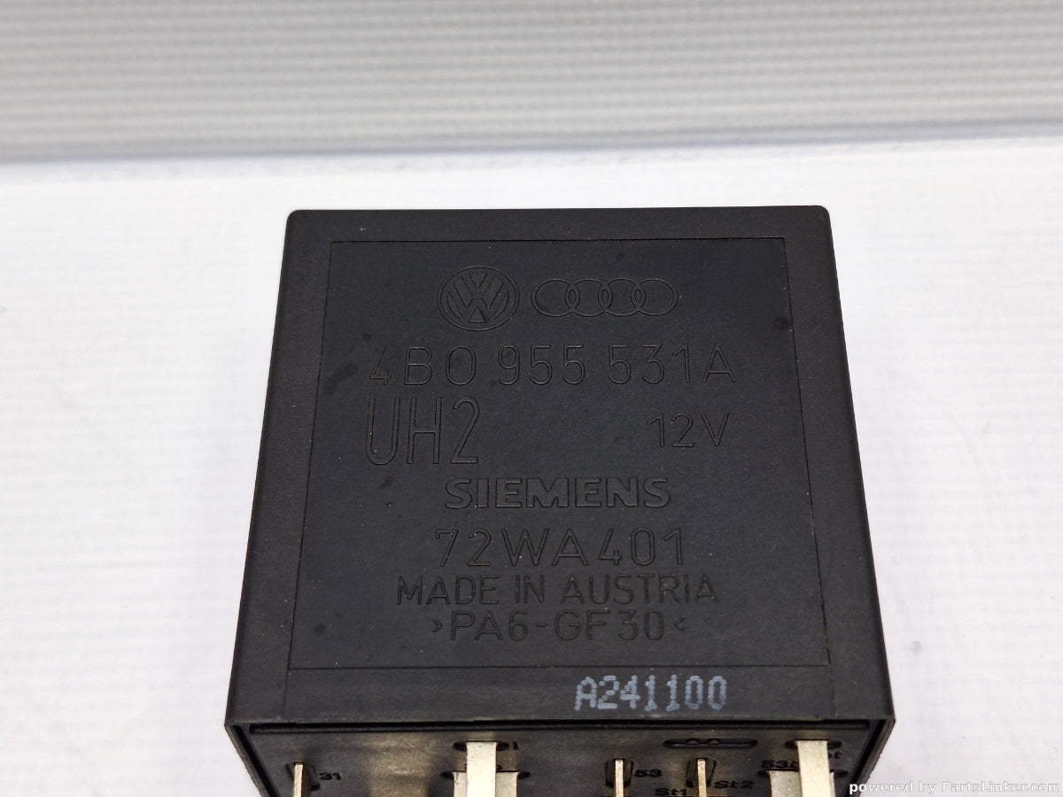 Releu 377 VOLKSWAGEN PASSAT Variant (3B6) [ 2000 - 2005 ] TDI (AVB) 74KW|101HP 4B0955531A