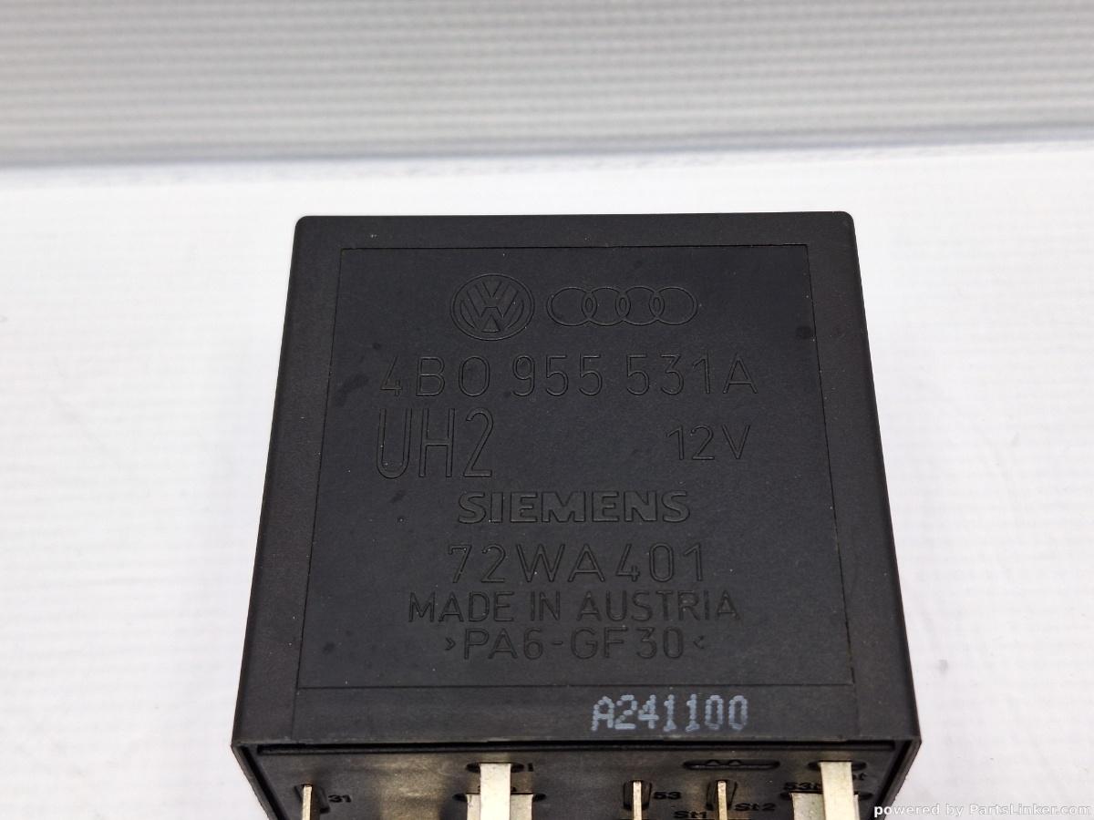 Releu 377 VOLKSWAGEN PASSAT Variant (3B6) [ 2000 - 2005 ] TDI (AVB) 74KW|101HP OEM 4B0955531A