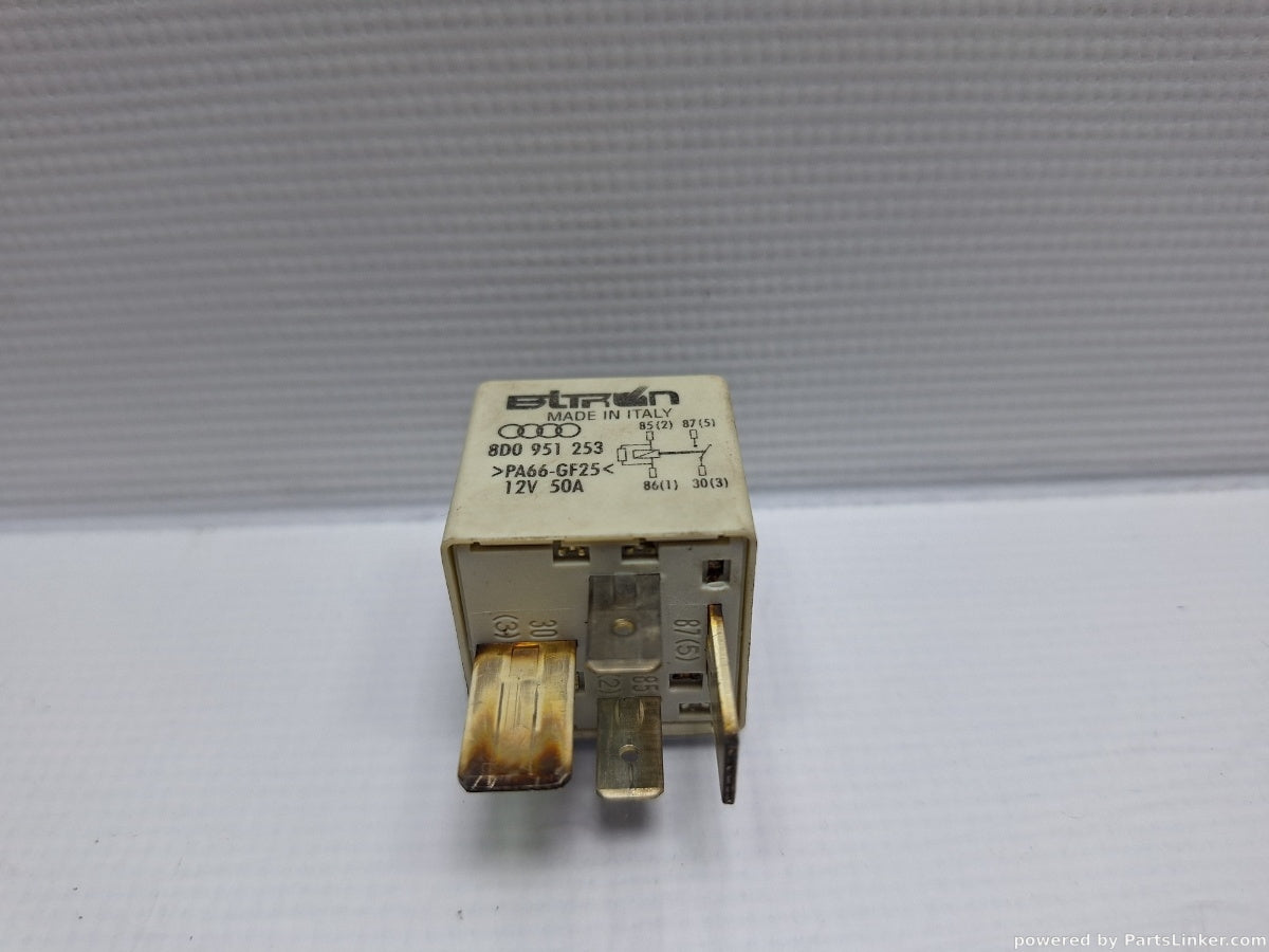 Releu 370 VOLKSWAGEN PASSAT Variant (3B6) [ 2000 - 2005 ] TDI (AVB) 74KW|101HP 8D0951253