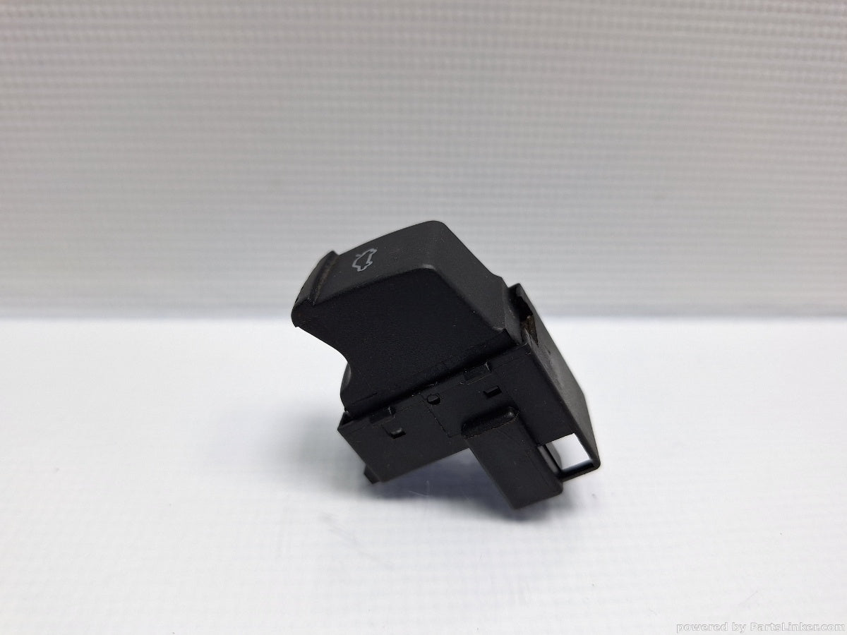 Buton deschidere haion VOLKSWAGEN PASSAT Variant (3B6) [ 2000 - 2005 ] TDI (AVB) 74KW|101HP 1J0959831A