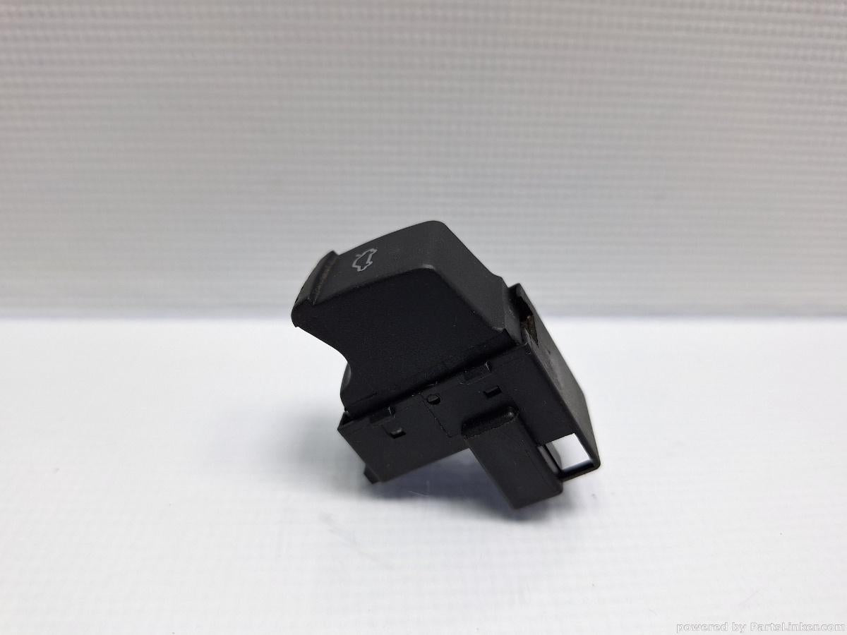 Buton deschidere haion VOLKSWAGEN PASSAT Variant (3B6) [ 2000 - 2005 ] TDI (AVB) 74KW|101HP OEM 1J0959831A