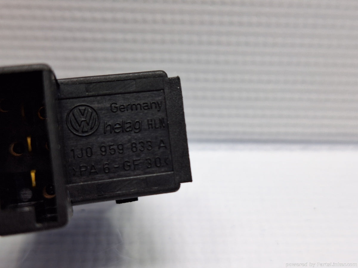 Buton deschidere usita rezervor VOLKSWAGEN PASSAT Variant (3B6) [ 2000 - 2005 ] TDI (AVB) 74KW|101HP 1J0959833A