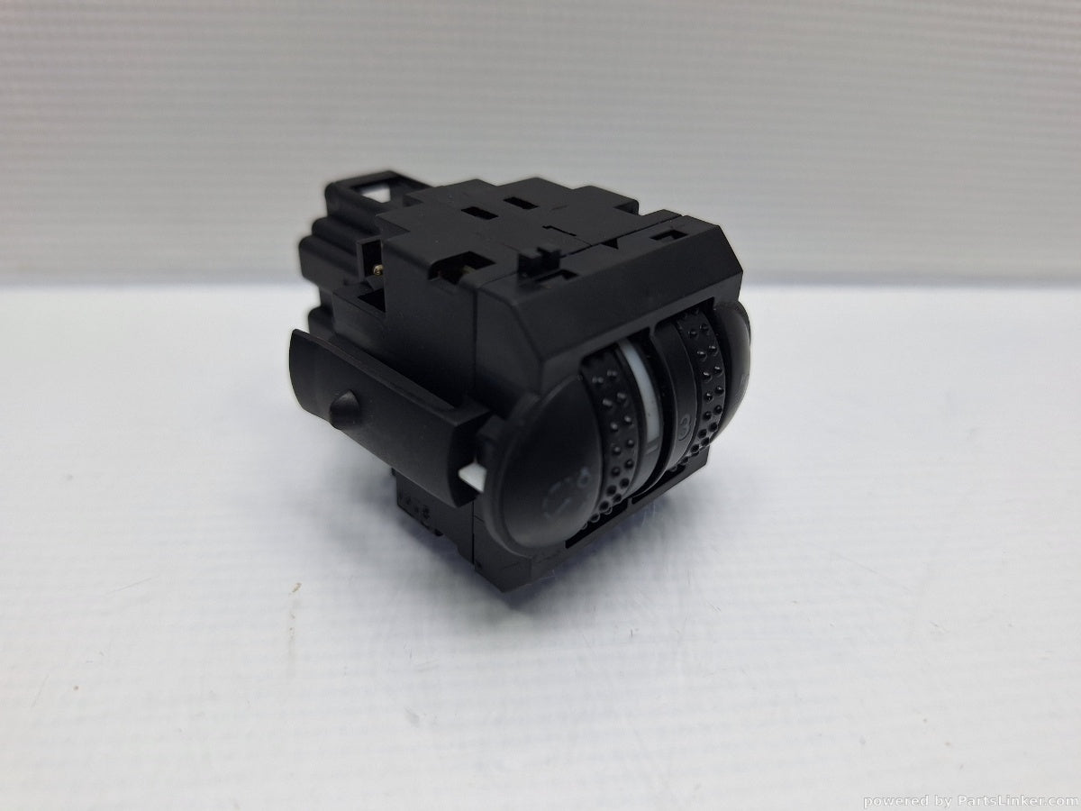 Buton reglaj faruri VOLKSWAGEN PASSAT Variant (3B6) [ 2000 - 2005 ] TDI (AVB) 74KW|101HP 3B0941333C