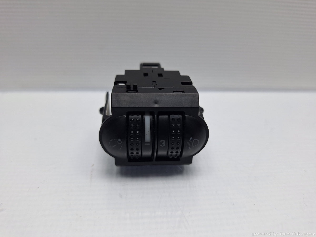 Buton reglaj faruri VOLKSWAGEN PASSAT Variant (3B6) [ 2000 - 2005 ] TDI (AVB) 74KW|101HP 3B0941333C