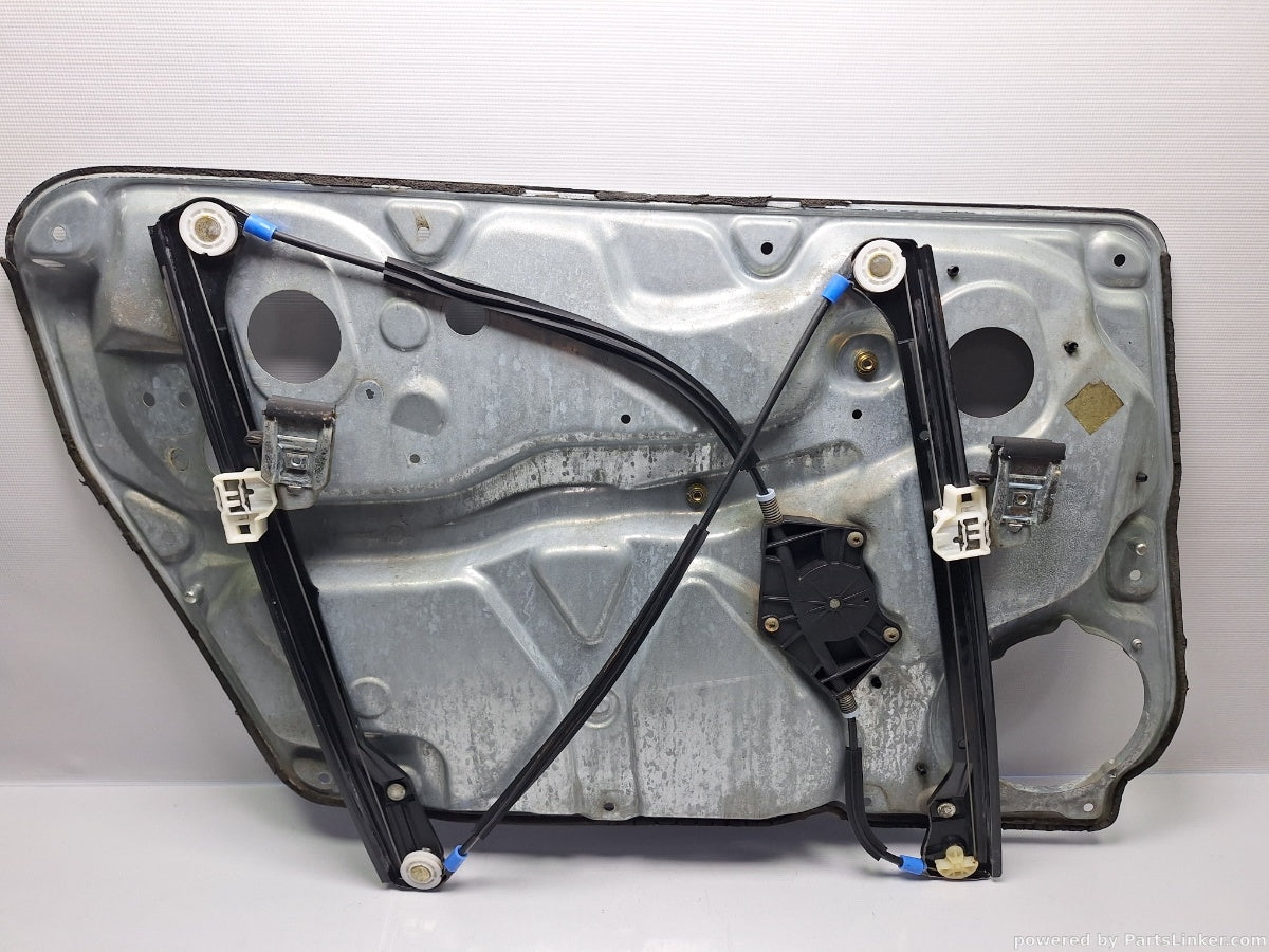 Macara geam dreapta fata VOLKSWAGEN PASSAT Variant (3B6) [ 2000 - 2005 ] TDI (AVB) 74KW|101HP 3B4837752HQ