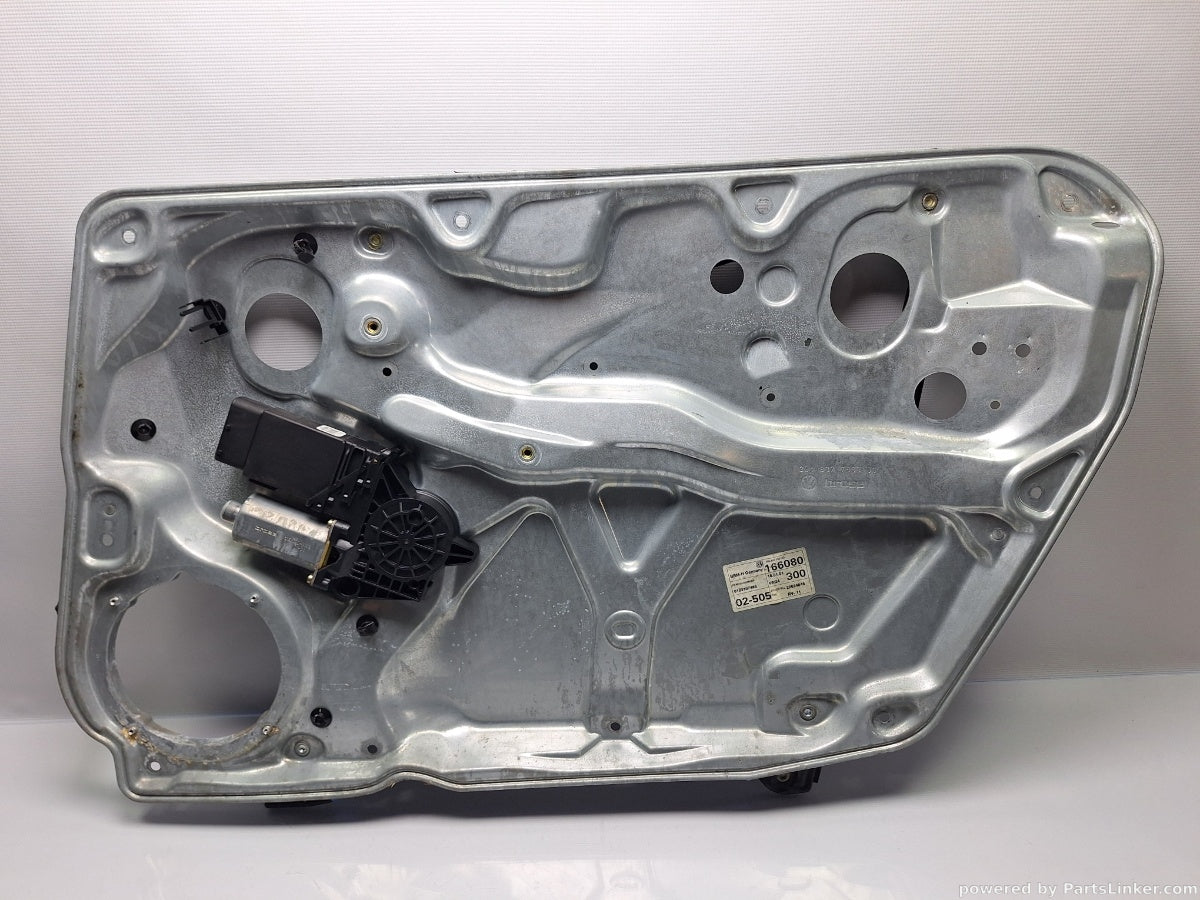 Macara geam dreapta fata VOLKSWAGEN PASSAT Variant (3B6) [ 2000 - 2005 ] TDI (AVB) 74KW|101HP 3B4837752HQ