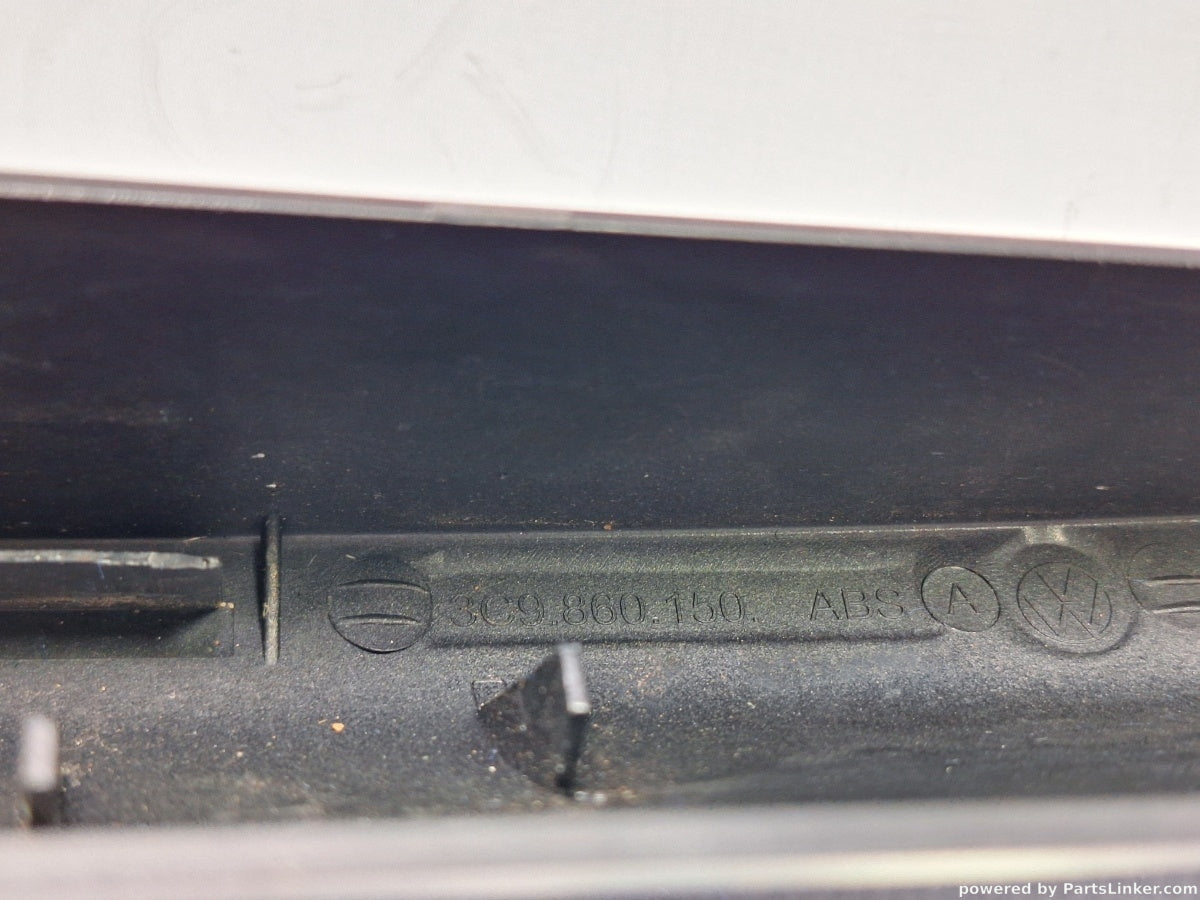 Capac bara longitudinala dreapta spate VOLKSWAGEN PASSAT Variant (3C5) [ 2005 - 2011 ] TDI (CBDC) 81KW|110HP 3C9860150