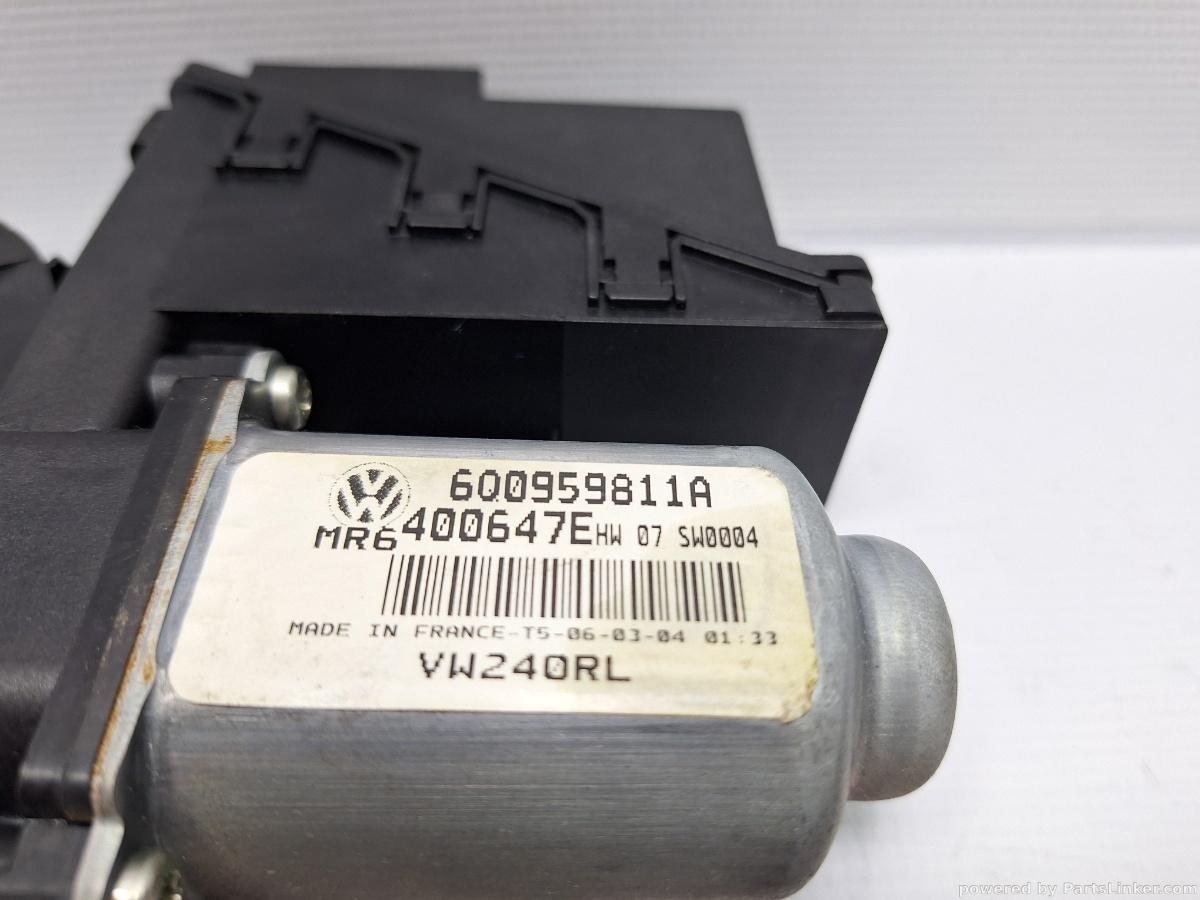 Motoras macara geam stanga spate VOLKSWAGEN POLO (9N_) [ 2001 - 2012 ] 16V (AUA, BBY, BKY) 55KW|75HP OEM 6Q0959811A