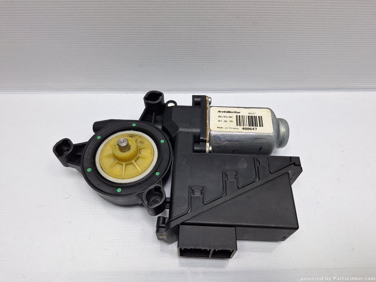 Motoras macara geam stanga spate VOLKSWAGEN POLO (9N_) [ 2001 - 2012 ] 16V (AUA, BBY, BKY) 55KW|75HP OEM 6Q0959811A