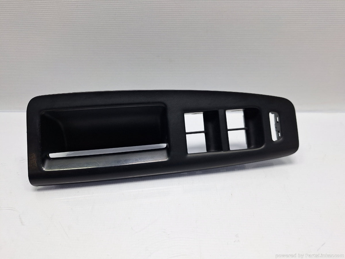 Maner usa stanga fata VOLKSWAGEN POLO (9N_) [ 2001 - 2012 ] 16V (AUA, BBY, BKY) 55KW|75HP 6Q1867171F