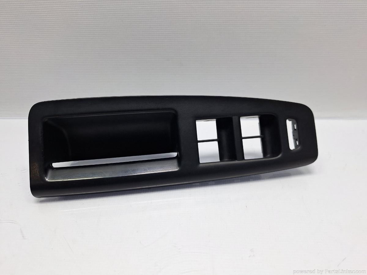 Maner usa stanga fata VOLKSWAGEN POLO (9N_) [ 2001 - 2012 ] 16V (AUA, BBY, BKY) 55KW|75HP OEM 6Q1867171F