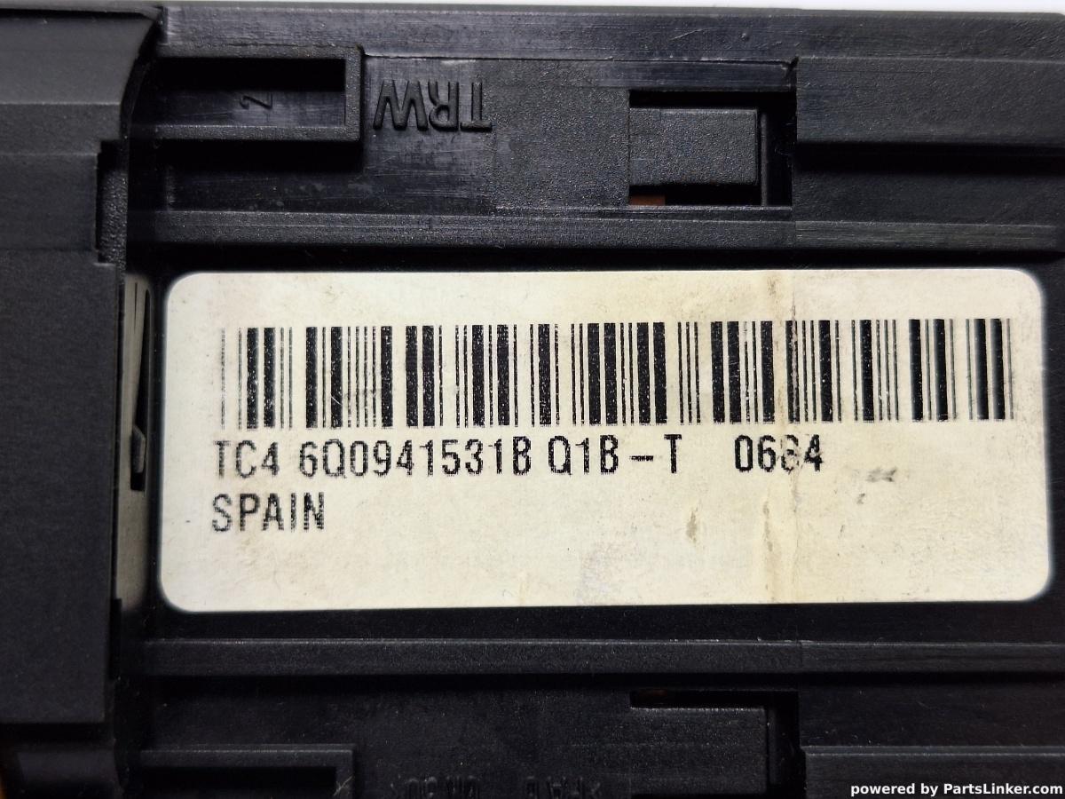 Bloc lumini VOLKSWAGEN POLO (9N_) [ 2001 - 2012 ] 16V (AUA, BBY, BKY) 55KW|75HP OEM 6Q0941531B