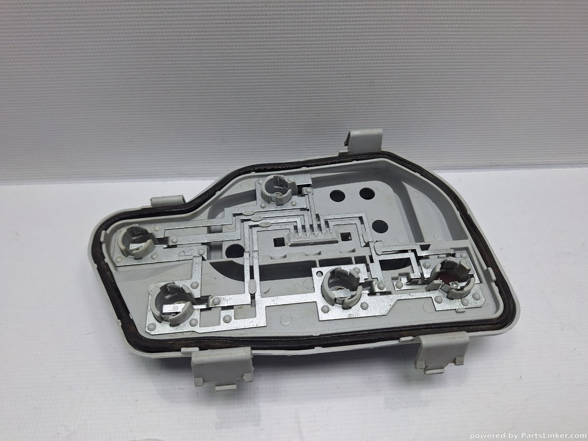 Soclu stop dreapta VOLKSWAGEN POLO (9N_) [ 2001 - 2012 ] 16V (AUA, BBY, BKY) 55KW|75HP 6Q6945258A