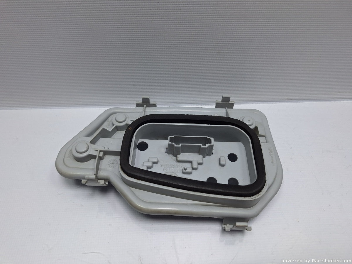 Soclu stop dreapta VOLKSWAGEN POLO (9N_) [ 2001 - 2012 ] 16V (AUA, BBY, BKY) 55KW|75HP 6Q6945258A