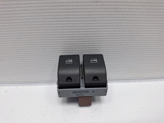 Comanda geamuri electrice VOLKSWAGEN POLO (9N_) [ 2001 - 2012 ] 16V (AUA, BBY, BKY) 55KW|75HP OEM 6Q0959858A