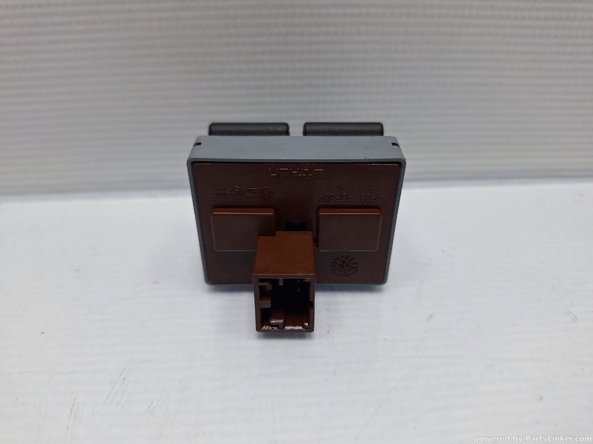 Comanda geamuri electrice VOLKSWAGEN POLO (9N_) [ 2001 - 2012 ] 16V (AUA, BBY, BKY) 55KW|75HP 6Q0959858A