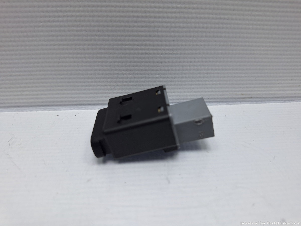 Buton blocare geamuri pasageri VOLKSWAGEN POLO (9N_) [ 2001 - 2012 ] 16V (AUA, BBY, BKY) 55KW|75HP 6Q0959859
