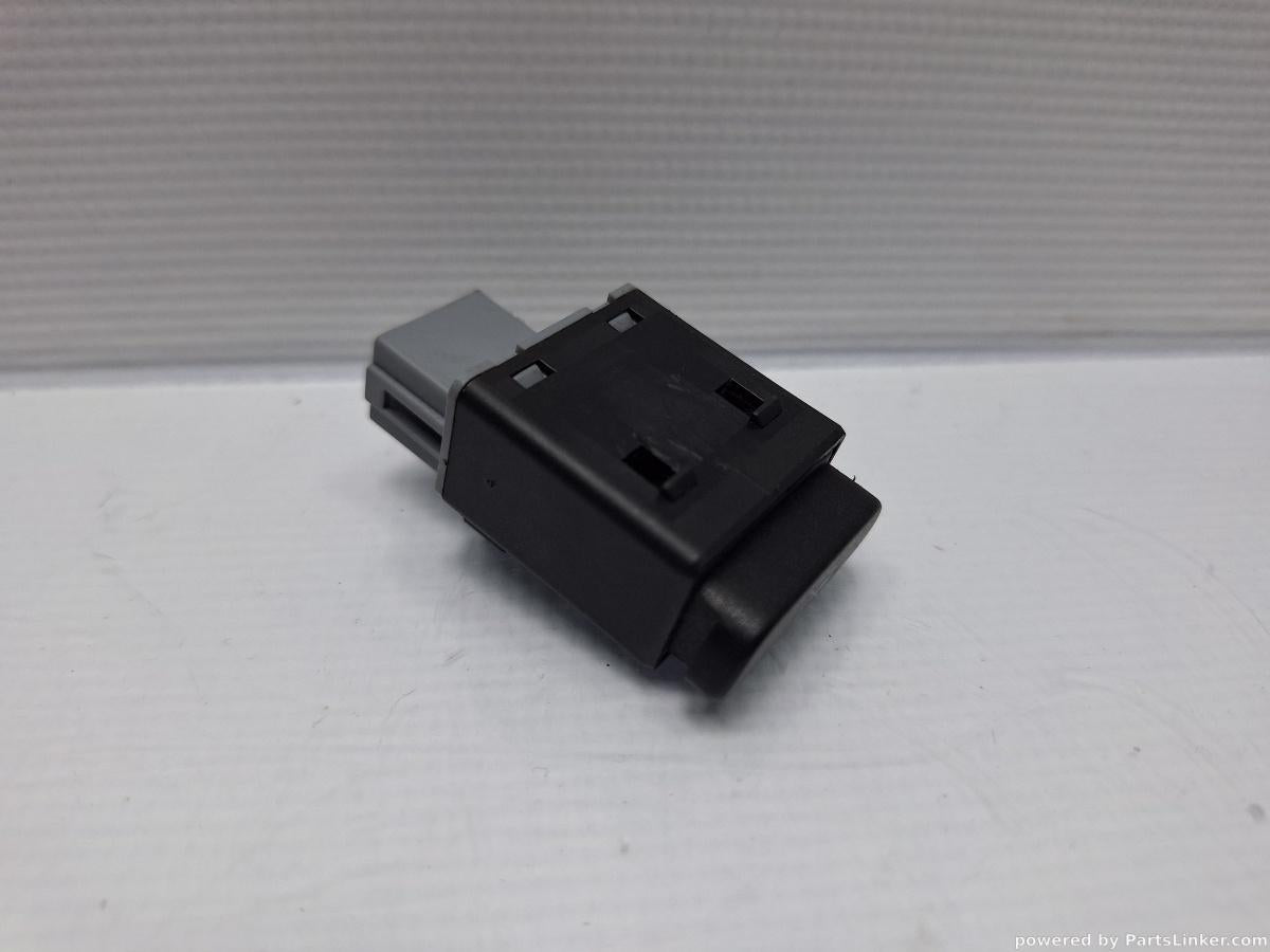 Buton blocare geamuri pasageri VOLKSWAGEN POLO (9N_) [ 2001 - 2012 ] 16V (AUA, BBY, BKY) 55KW|75HP OEM 6Q0959859
