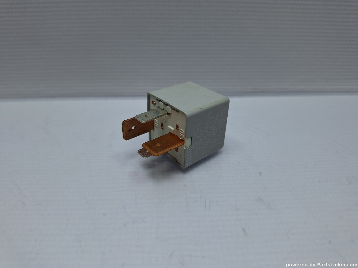 Releu 18 VOLKSWAGEN POLO (9N_) [ 2001 - 2012 ] 16V (AUA, BBY, BKY) 55KW|75HP 191937503