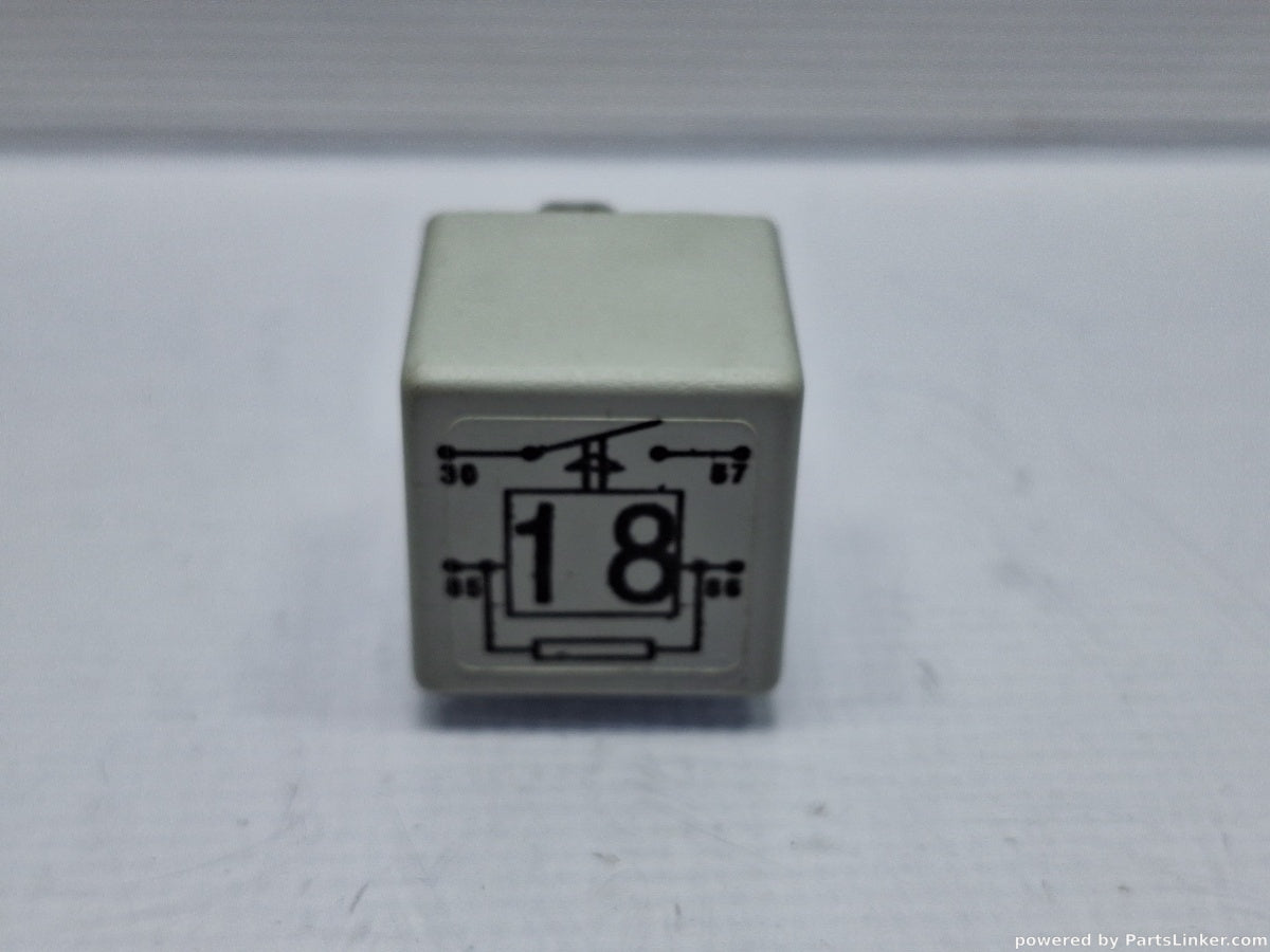 Releu 18 VOLKSWAGEN POLO (9N_) [ 2001 - 2012 ] 16V (AUA, BBY, BKY) 55KW|75HP 191937503