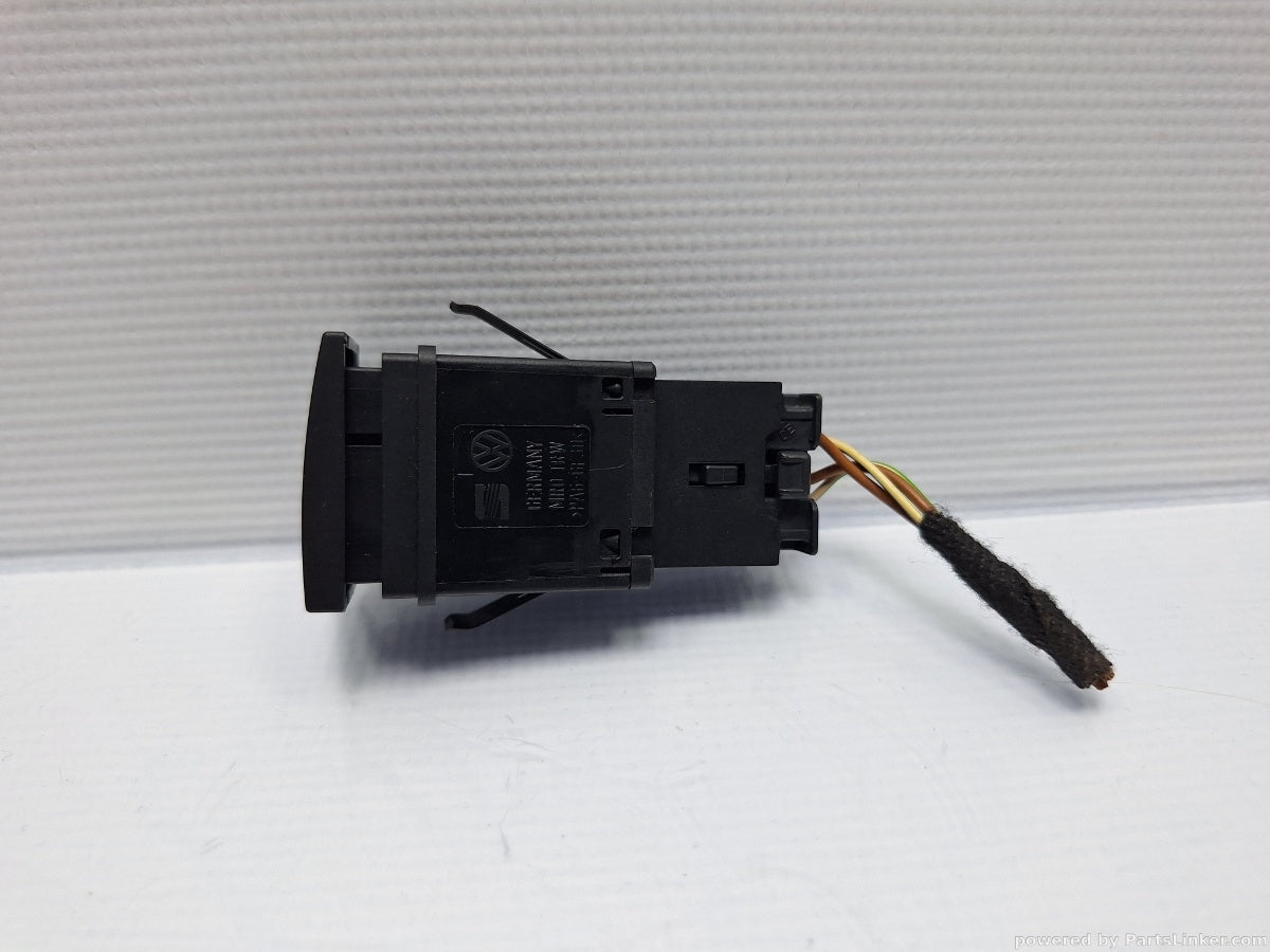 Buton avarie VOLKSWAGEN POLO (9N_) [ 2001 - 2012 ] 16V (AUA, BBY, BKY) 55KW|75HP 6Q0953235A