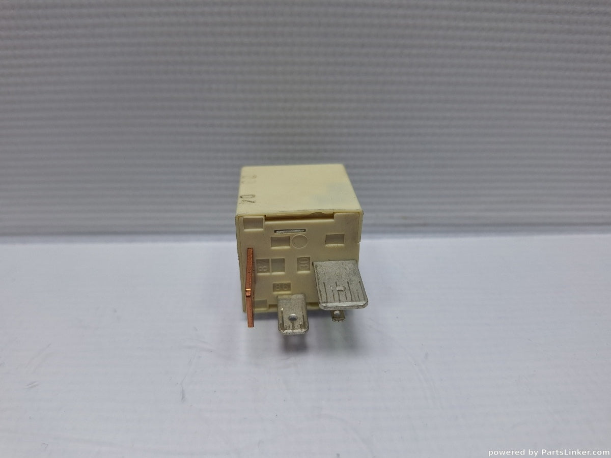 Releu 167 VOLKSWAGEN POLO (9N_) [ 2001 - 2012 ] 16V (AUA, BBY, BKY) 55KW|75HP 191906383C