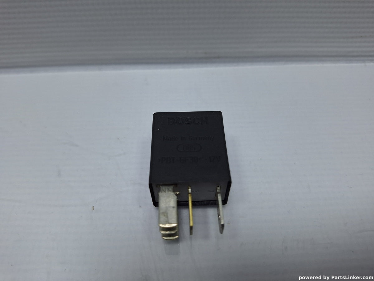 Releu 404 VOLKSWAGEN POLO (9N_) [ 2001 - 2012 ] 16V (AUA, BBY, BKY) 55KW|75HP 7M0951253C