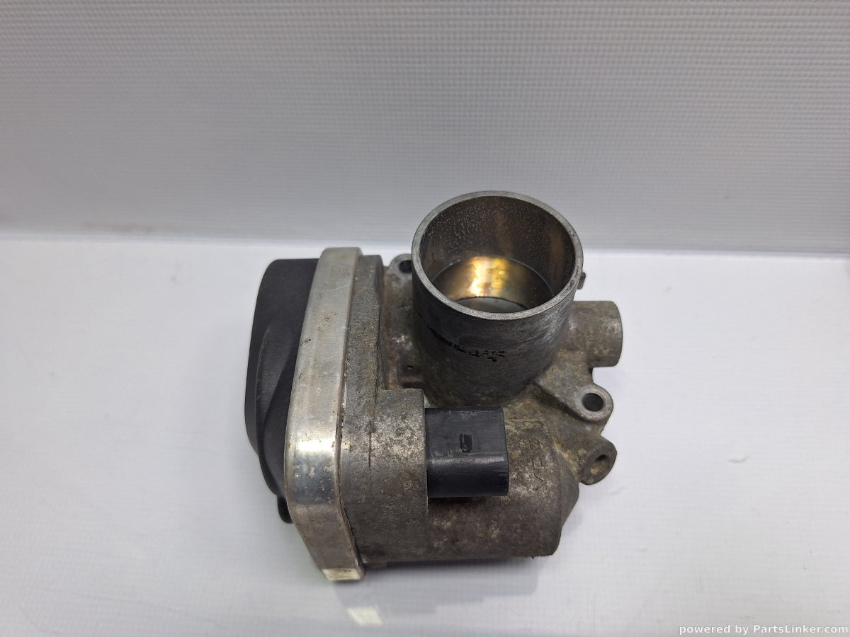 Clapeta de accelerație VOLKSWAGEN POLO (9N_) [ 2001 - 2012 ] 16V (AUA, BBY, BKY) 55KW|75HP 036133062N