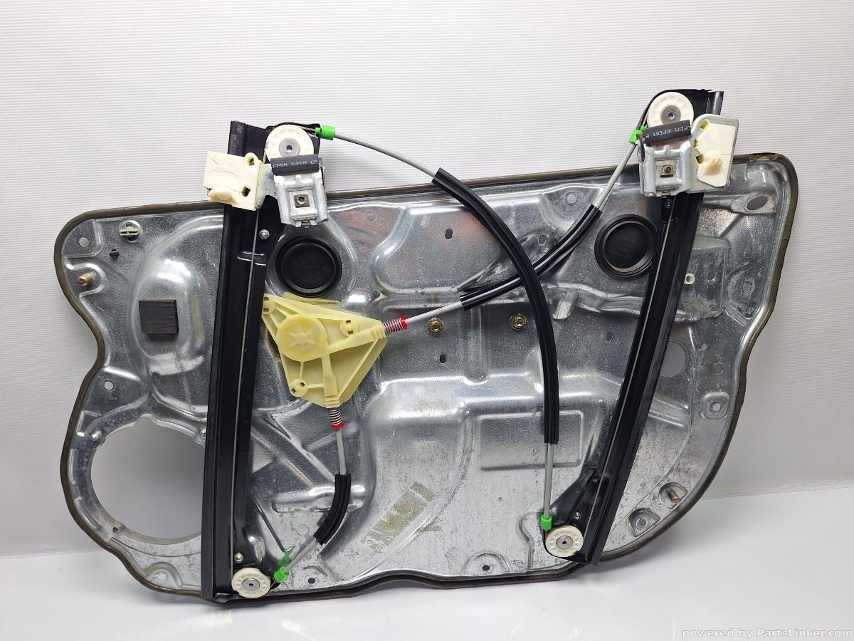 Macara geam stanga fata VOLKSWAGEN POLO (9N_) [ 2001 - 2012 ] 16V (AUA, BBY, BKY) 55KW|75HP OEM 6Q4837755