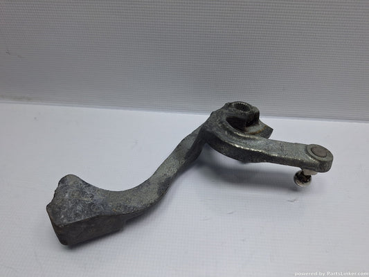 Levier schimbator VOLKSWAGEN POLO (9N_) [ 2001 - 2012 ] 16V (AUA, BBY, BKY) 55KW|75HP 6Q0711051M