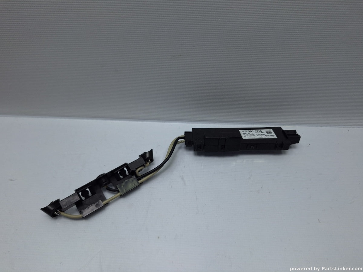 Microfon VOLKSWAGEN PASSAT Variant (3C5) [ 2005 - 2011 ] TDI (CBDC) 81KW|110HP 3C0951171C