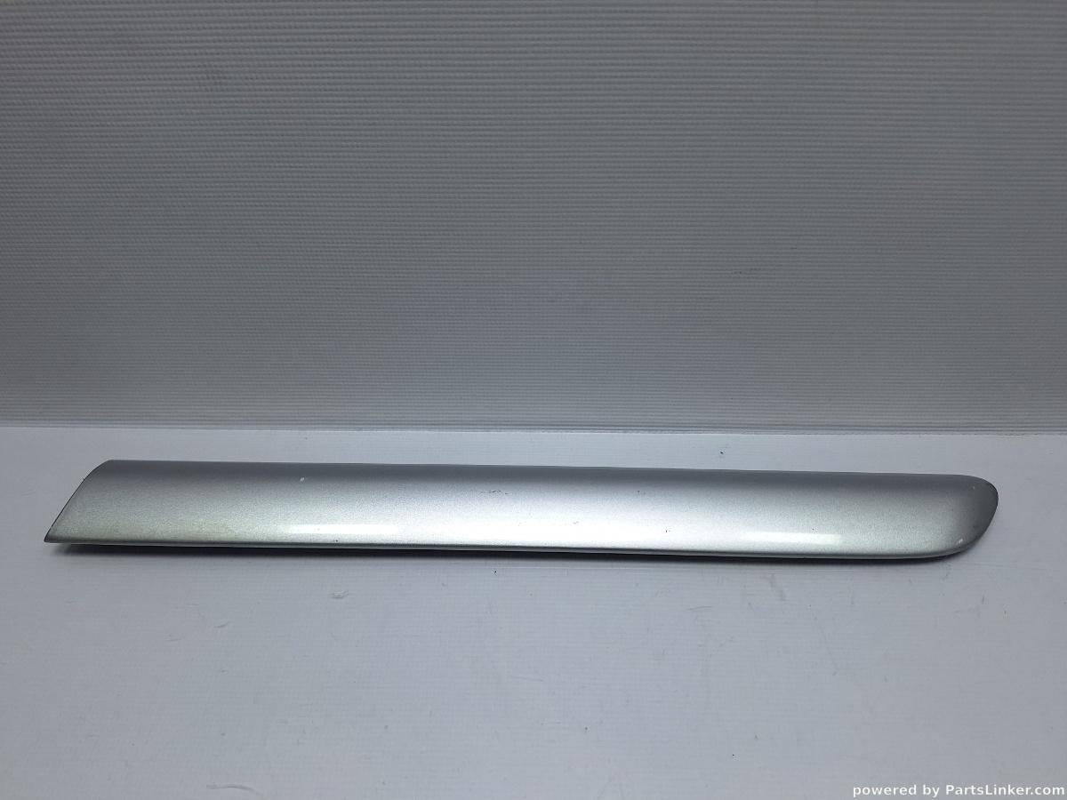 Bandou aripa stanga spate VOLKSWAGEN GOLF V (1K1) [ 2003 - 2009 ] OEM 1K3853535A