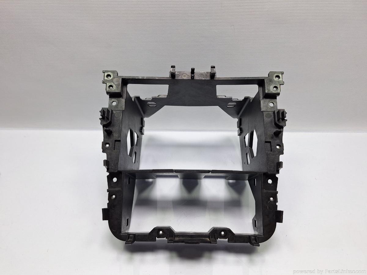 Suport Player CD/DVD sistem de navigatie VOLKSWAGEN GOLF V 1K1 2003 - 2009 1K0858005B