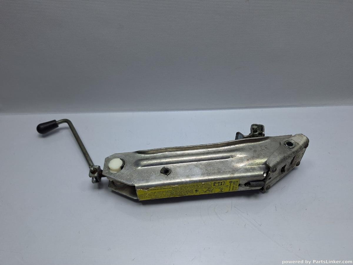 Cric AUDI A3 (8L1) [ 1996 - 2006 ] OEM 8L0011031A