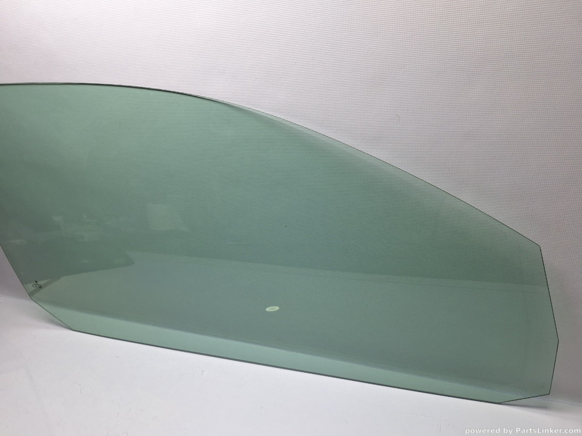 Geam usa dreapta VOLKSWAGEN GOLF V (1K1) [ 2003 - 2009 ] TDI 16V (BKD) 103KW|140HP 1K3845202B