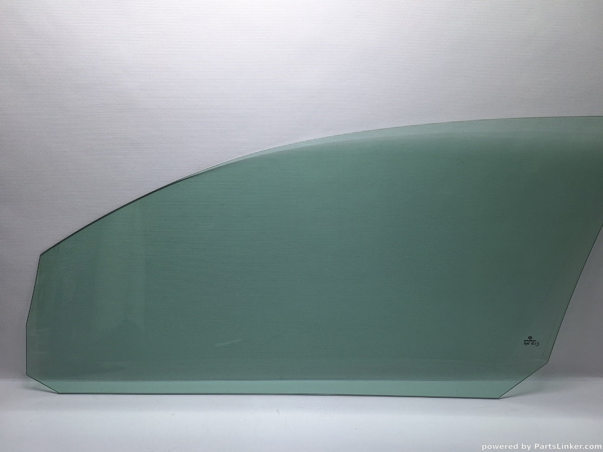 Geam usa dreapta VOLKSWAGEN GOLF V (1K1) [ 2003 - 2009 ] TDI 16V (BKD) 103KW|140HP 1K3845202B