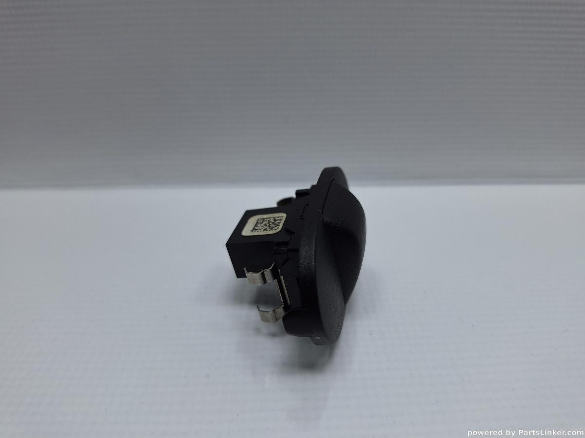 Senzor solar VOLKSWAGEN PASSAT Variant (365) [ 2010 - 2014 ], VOLKSWAGEN PASSAT (365) [ 2010 - 2014 ] 1.6 TDi BlueMotion (CAYC) 77KW|105HP OEM 3C0907539C