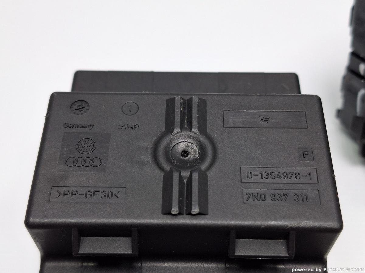 Panou relee VOLKSWAGEN PASSAT Variant (365) [ 2010 - 2014 ], VOLKSWAGEN PASSAT (365) [ 2010 - 2014 ] 1.6 TDi BlueMotion (CAYC) 77KW|105HP OEM 7N0937311 , 1K0937507B